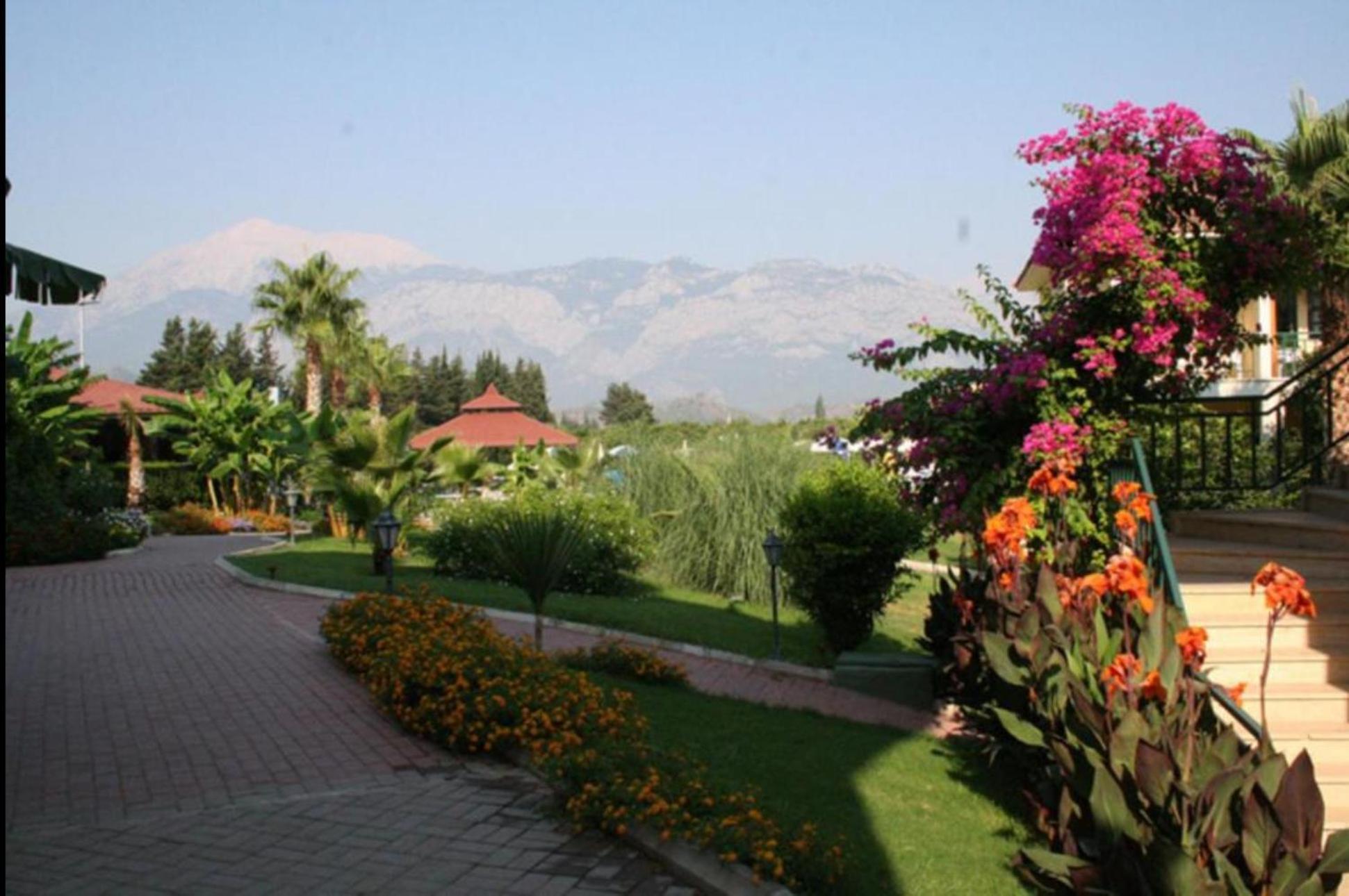 Mir'Amor Garden Resort Hotel Анталия Екстериор снимка